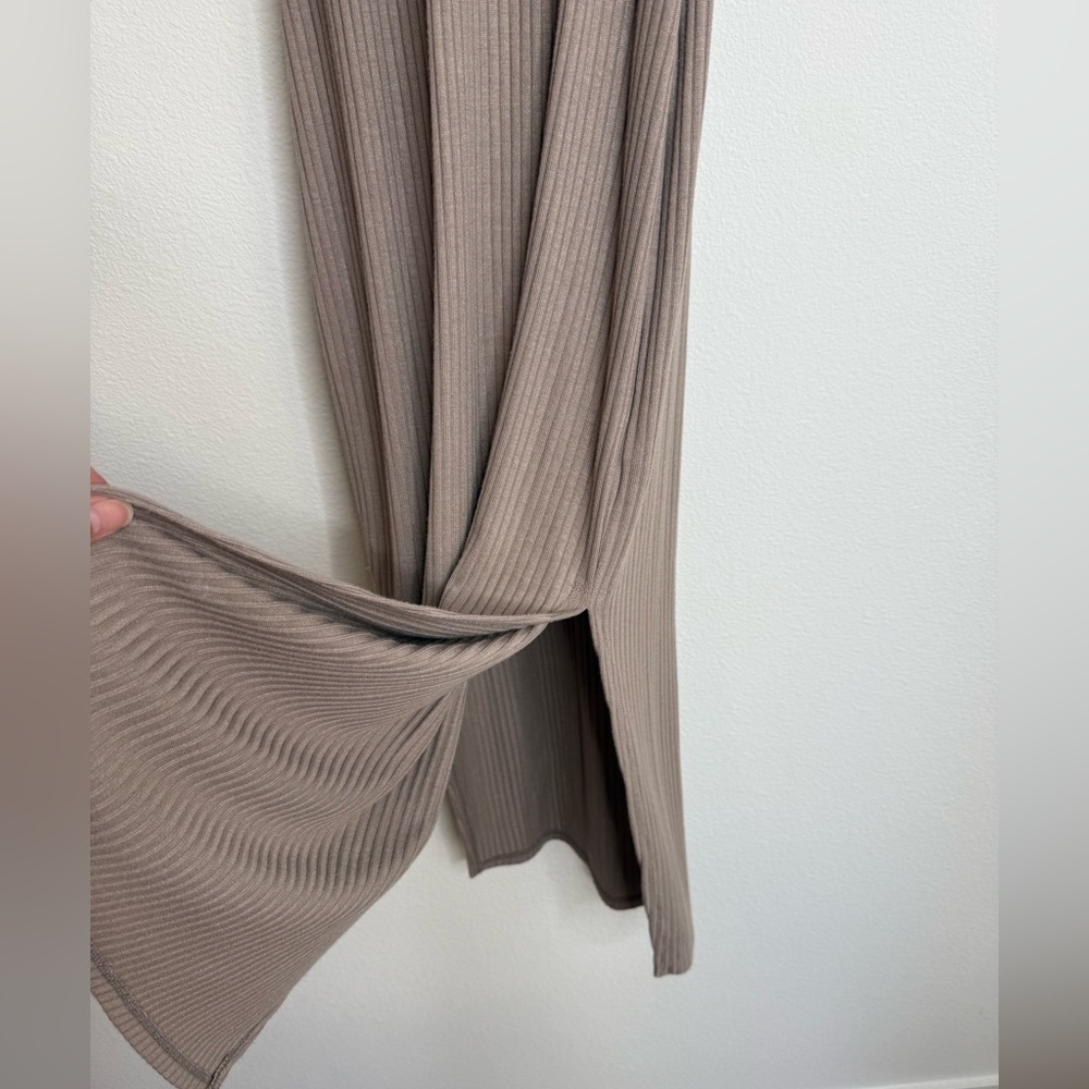 Beyond Yoga Well Traveled Taupe Rib Knit Athleisure Midi Dress Sz Small - Picture 7 of 16